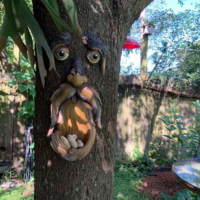 BirdFeeder, декорация за дърво под формата на лице, която е също и хранилка за птици - Image 6