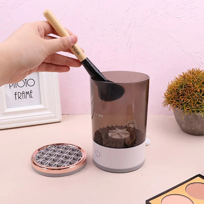 CleanMakeup, устройство за почистване и съхранение на четки за грим - Image 4