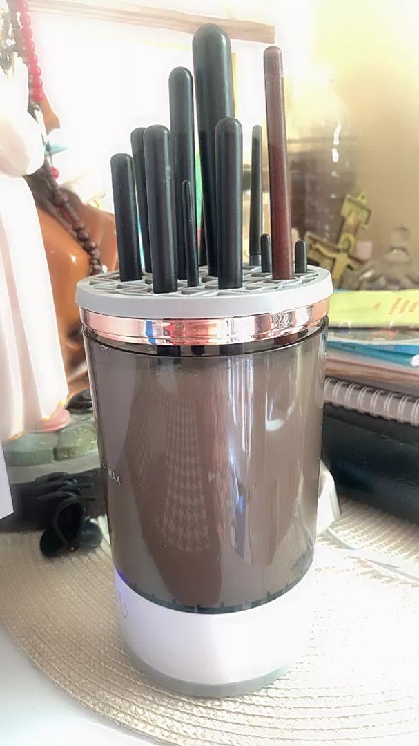 CleanMakeup, устройство за почистване и съхранение на четки за грим - Image 9